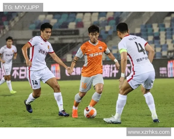 深圳足球明星汇聚一堂展现球场风采与荣耀之路